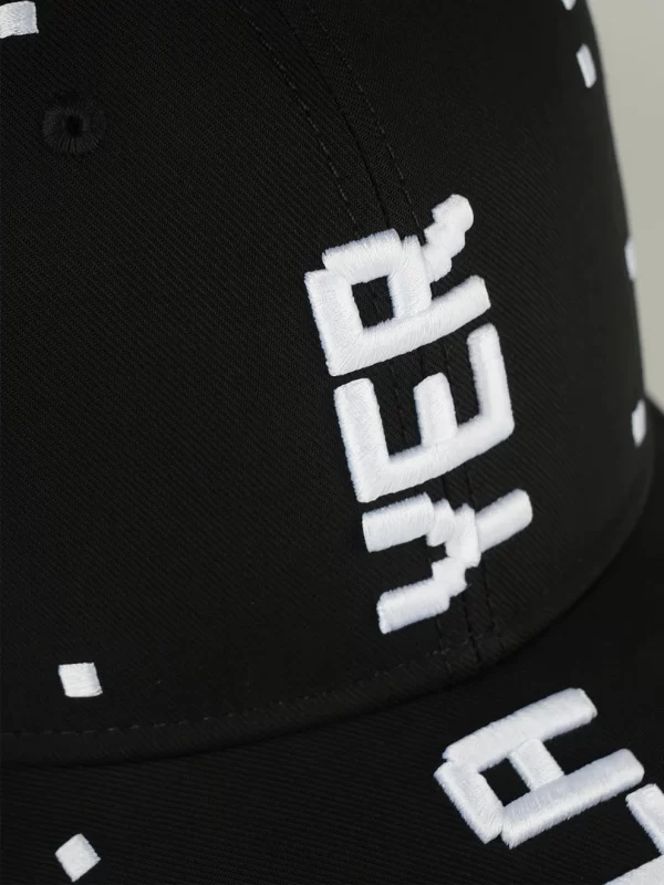 BASEBALL CAP - CURVED VISOR - URBAN COLLECTION - PLAYER - BLACK